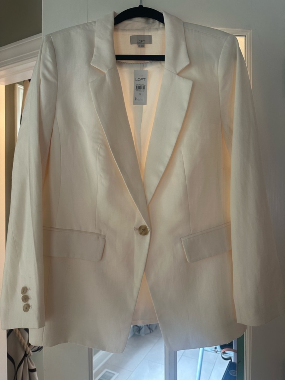 NWT Lightweight Ivory Ann Taylor Loft Blazer for Spring